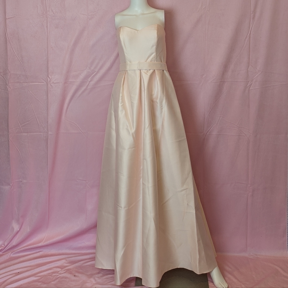 Alfred Sung Sateen Twill Sweetheart Neckline Strapless Bridesmaid Dress Size 8